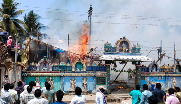 Fire-accident at-Venu-Gopalaswamy-temple