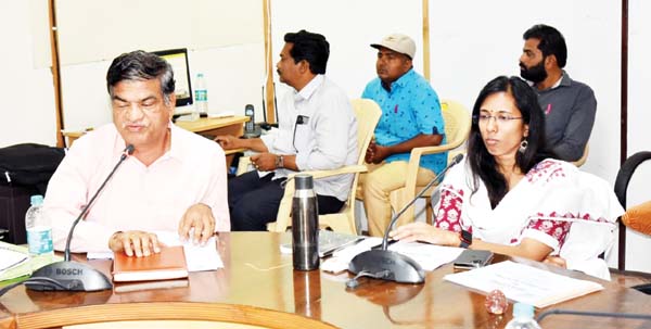 ఔత్సాహిక పారిశ్రామికవేత్తలను ప్రోత్సహించాలి