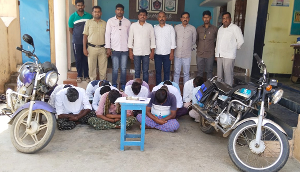 play-cards-in-roddam