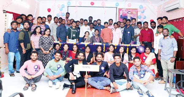 'పివికెకె'లో పూర్వ విద్యార్థుల సమ్మేళనం