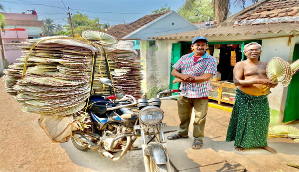 Incessant-popularity-of-fishing-poles-in-summer