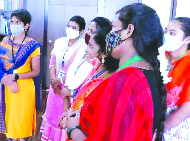 మహిళా పోలీసులకు జాబ్‌చార్ట్‌ ఉందా?