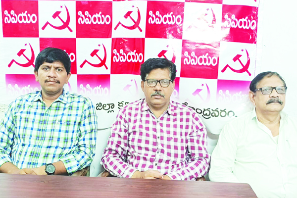 మున్సిపల్‌ అధికారుల నిర్లక్ష్యానికి వ్యక్తి మృతి