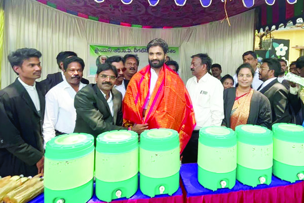 వైసిపి లీగల్‌ సెల్‌ ఆధ్వర్యంలో చలివేంద్రం