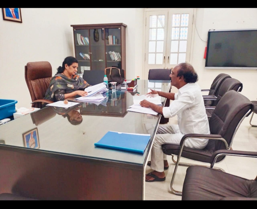 కలెక్టర్‌ దృష్టికి ఉరవకొండ సమస్యలు