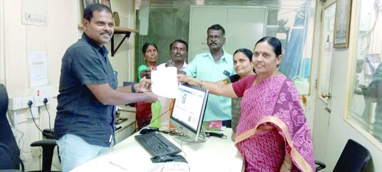 స్కేల్‌ ఆఫ్‌ ఫైనాన్స్‌ ప్రకారం పంట రుణాలు రెన్యువల్‌ చేయాలి