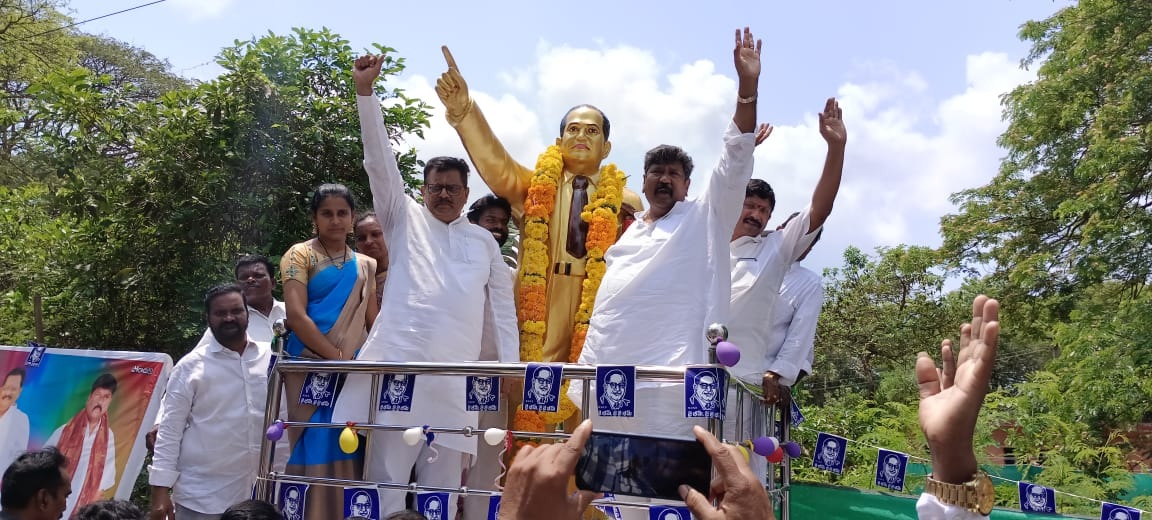 కవిటంలో అంబేద్కర్‌ విగ్రహావిష్కరణ