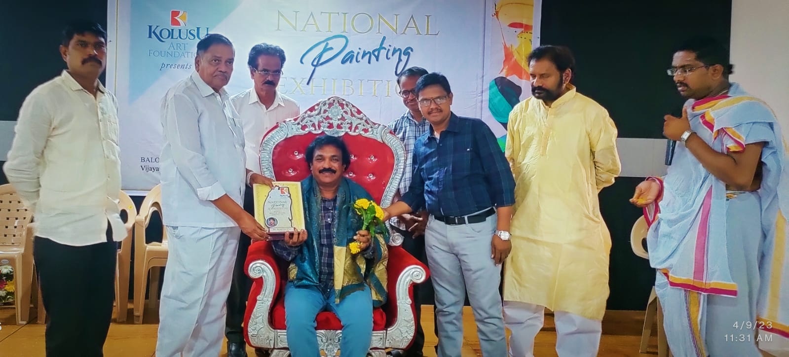 చిత్రకారుడు వెంపటాపునకు సత్కారం