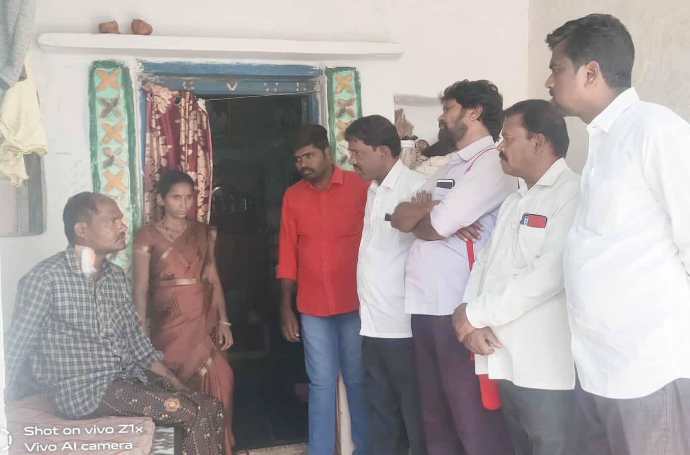 మొలకలపెంట కిడ్నీ బాధితులను ఆదుకోండి