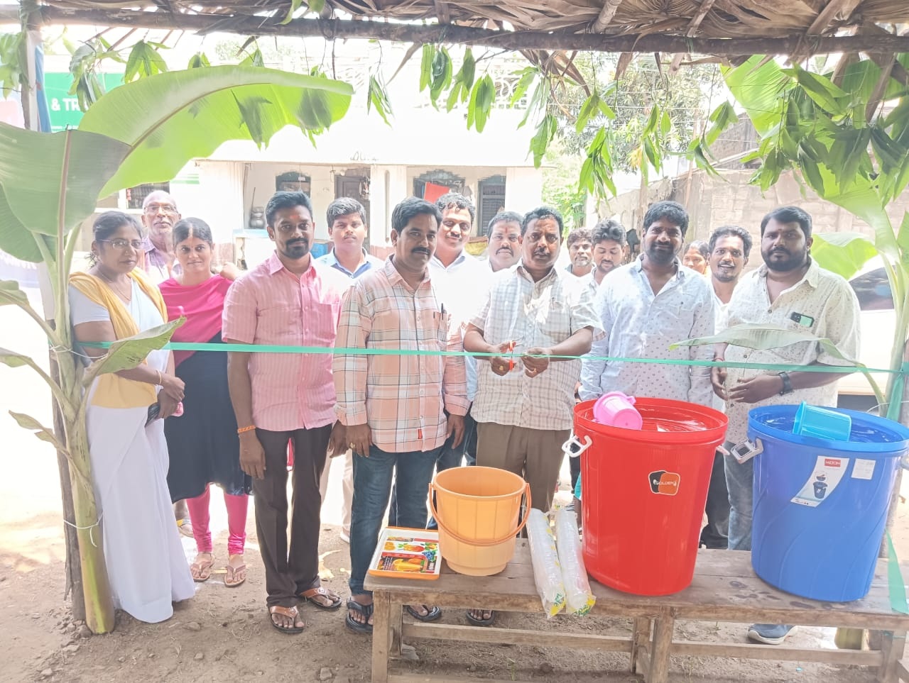 దాహార్తిని తీర్చేందుకు చలివేంద్రాలు దోహదం