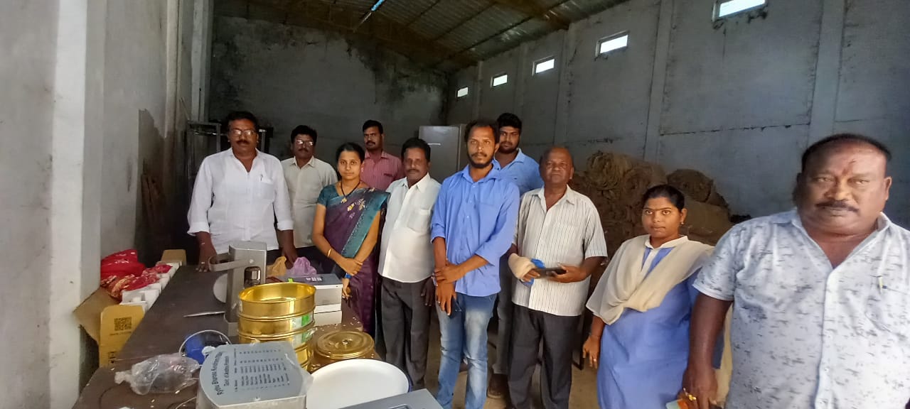 వల్లూరులో ధాన్యం కొనుగోలు కేంద్రం ప్రారంభం