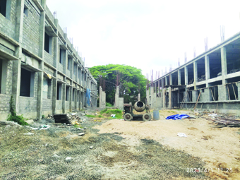నత్తనడకన ఆసుపత్రి నిర్మాణ పనులు..!