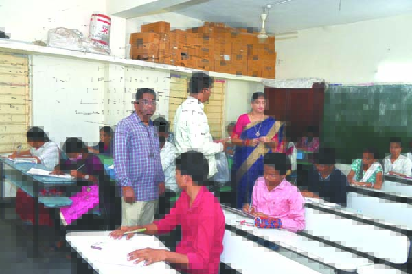 ప్రశాంతంగా పదో తరగతి పరీక్షలు