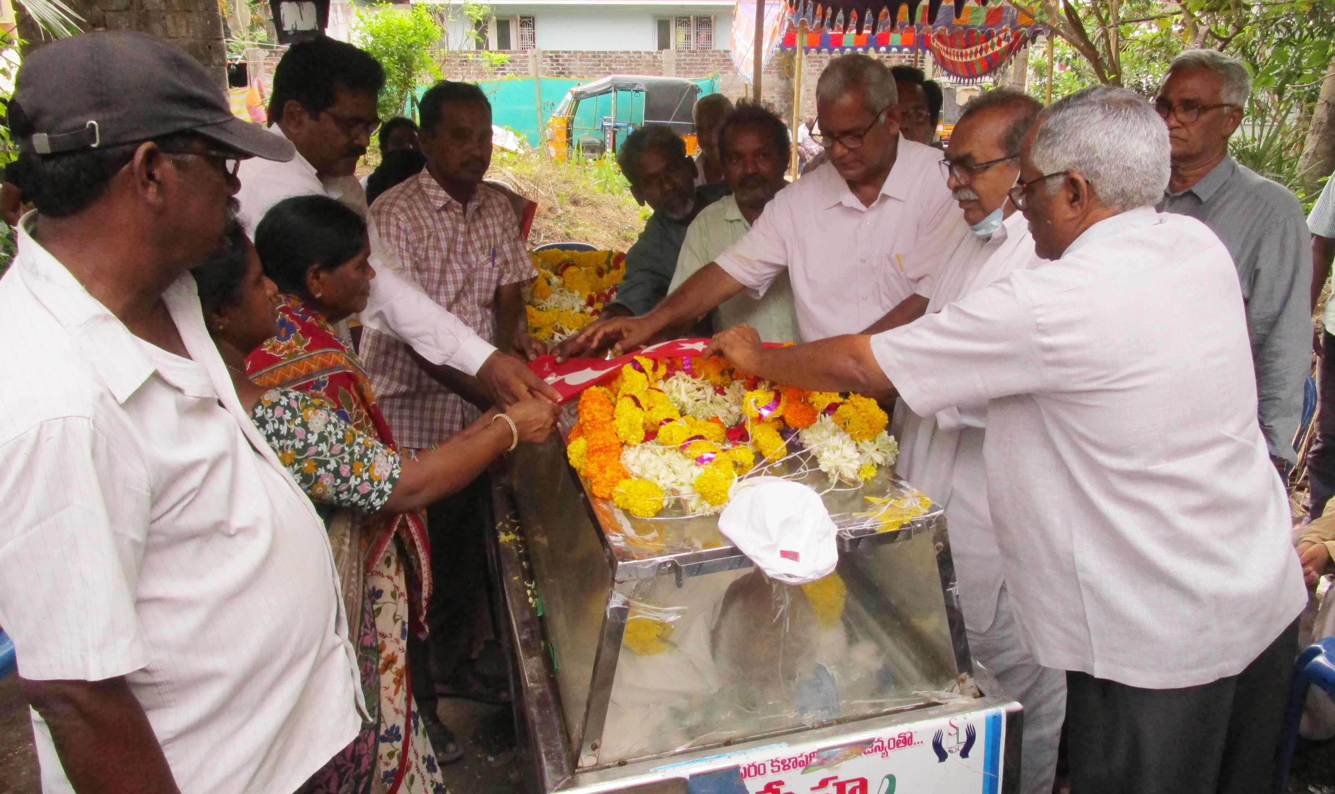 సిపిఎం సీనియర్‌ నేత ఆనందరావు మృతి తీరనిలోటు