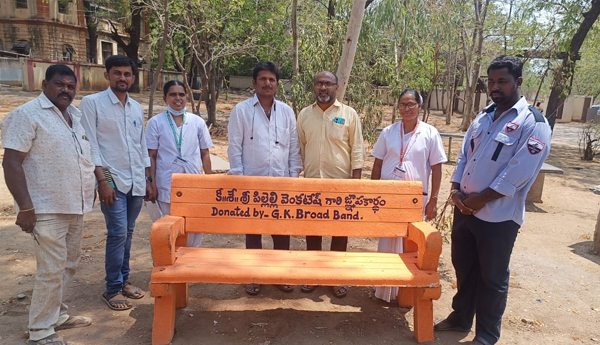 Distribution-of-benches-to-government-hospital