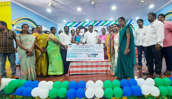 cheque-distribution-in-penumantra