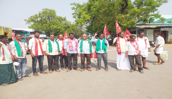 Lets-oust-Modi-CPM-CPI-campaign-in-Mamillapally