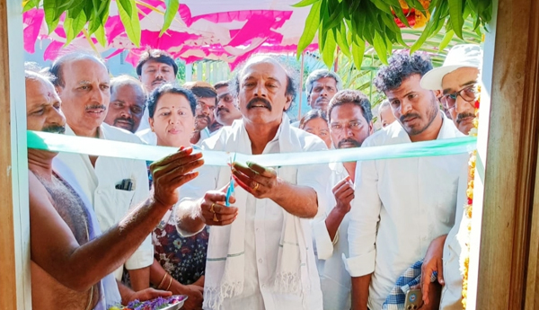 ysrcp-leader-start-sachivalayam