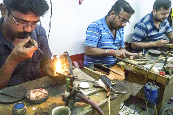 పసిడి పరుగు