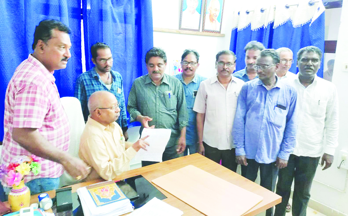 ప్రమోషన్‌ కౌన్సెలింగ్‌ మాన్యువల్‌గా ఇవ్వాలి