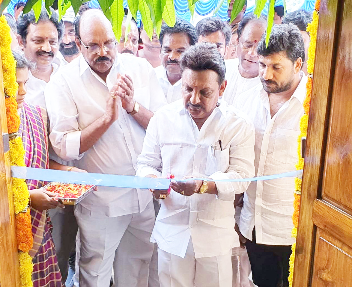 ప్రజలకు సచివాలయాల విశిష్ట సేవలు