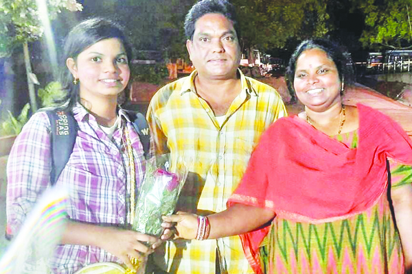 మణిపూర్‌ నుంచి క్షేమంగా చేరిన విద్యార్థిని