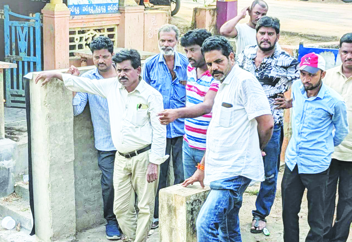 శిథిలావస్థ వంతెన పరిశీలన