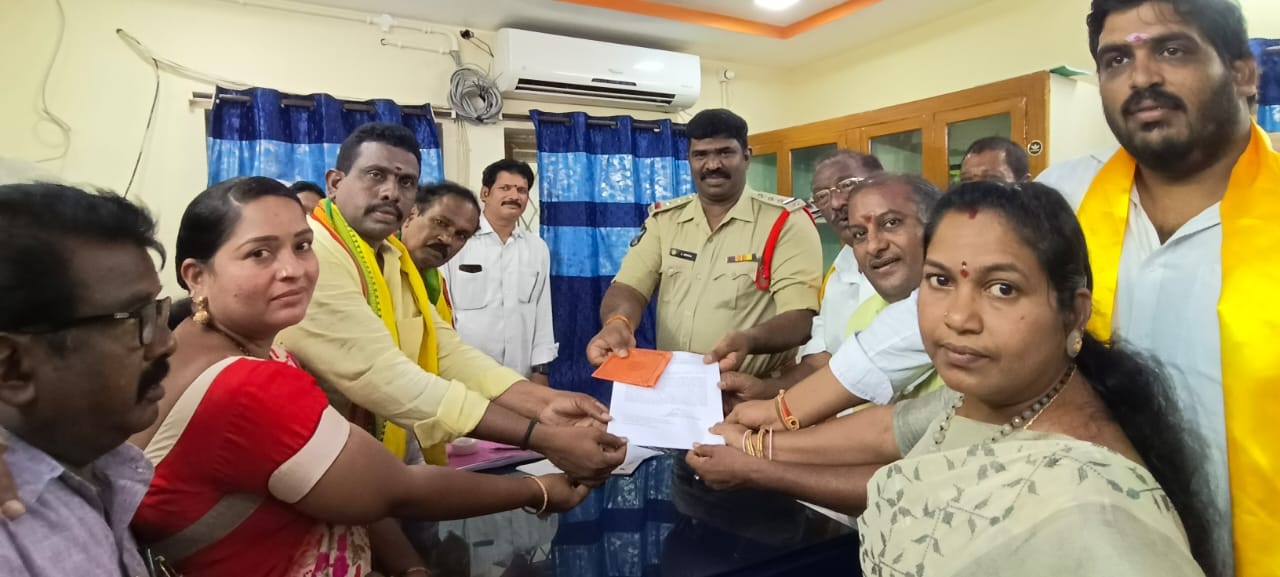 సీతారామలక్ష్మిపై తప్పుడు ప్రచారాలు మానాలి