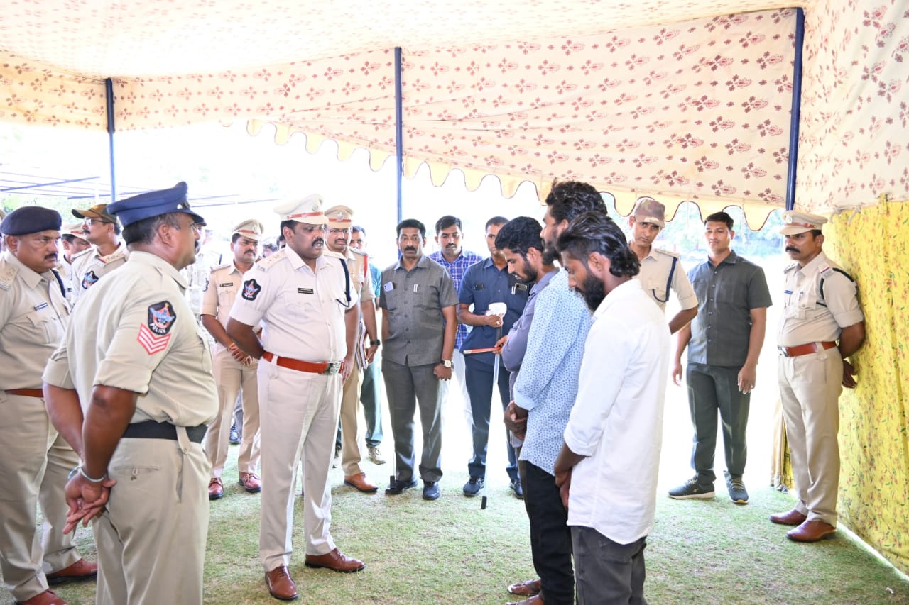 నేరాలకు స్వస్తి పలకండి : ఎస్పీ