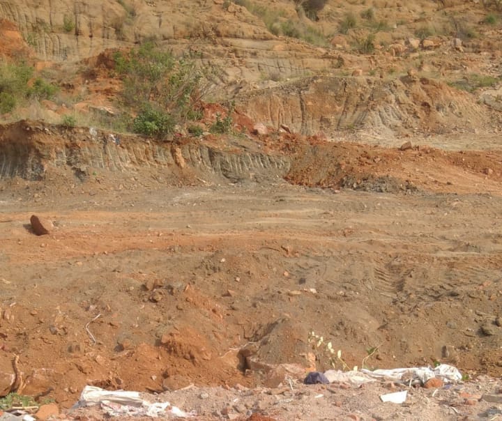 'కొండ'ంత అవినీతి..!