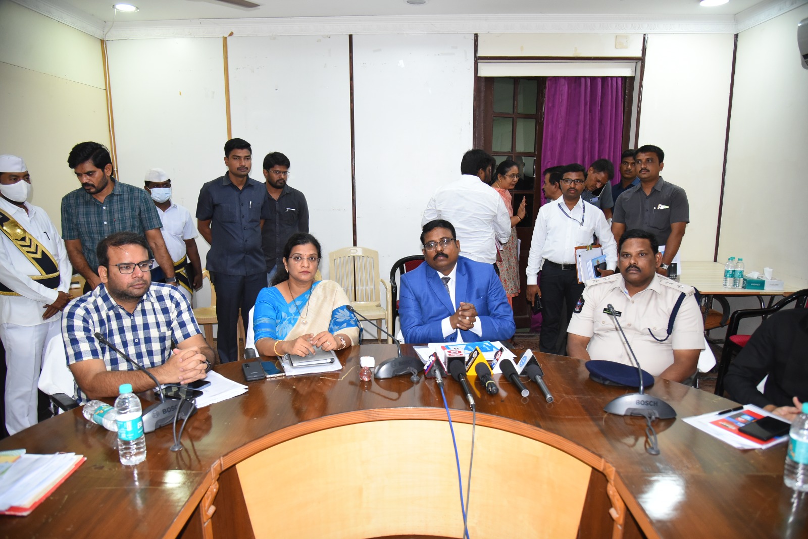 సకాలలో 'సమాచారం' ఇద్దాం