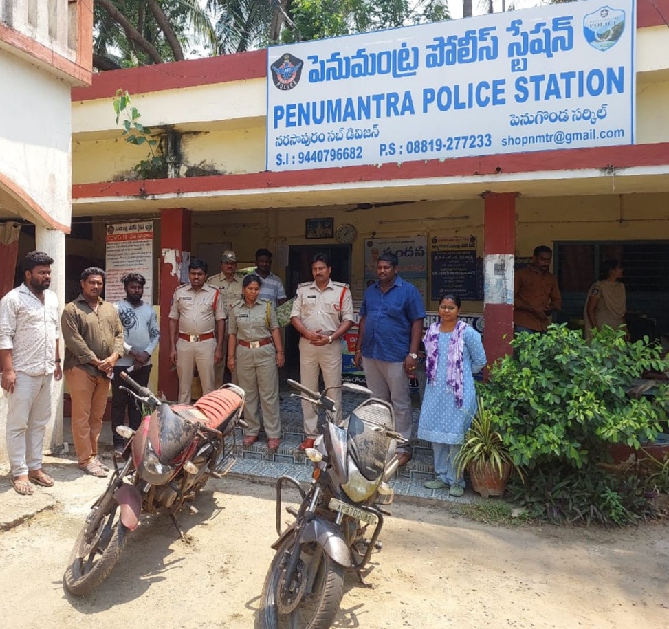 సీజ్‌ చేసిన మోటార్‌ సైకిళ్ల వేలం