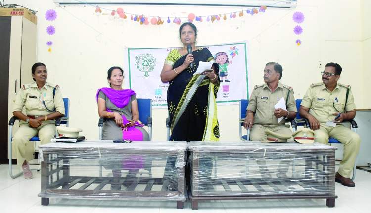   కార్యక్రమంలో మాట్లాడుతున్న జెఎన్‌టియు ప్రిన్సిపల్‌ పి.సుజాత