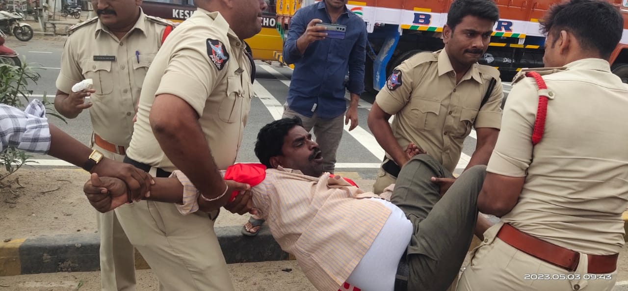 ఉద్యమంపై.. 'ఉక్కు'పాదం.