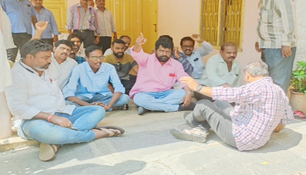 Tension-at-the-HC-office-Irrigation-employees-are-worried