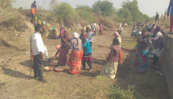 No-minimum-wage-No-minimum-facilities