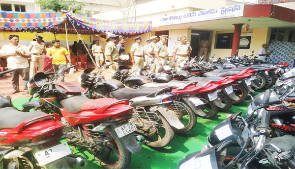 Theft-cases-in-the-district-40-motorcycles-158-cell-phones-seized