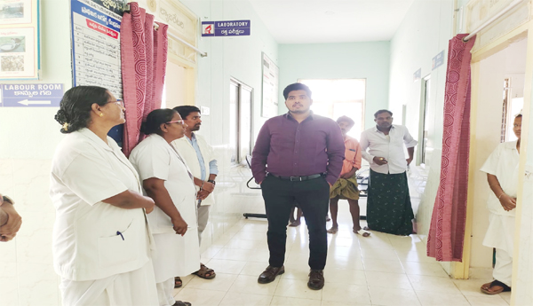 Assistant-Collector-Prashant-Kumar-inspected-the-government-hospital