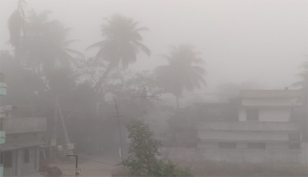 In-hot-summer-in-Palakollu-snow-blanket