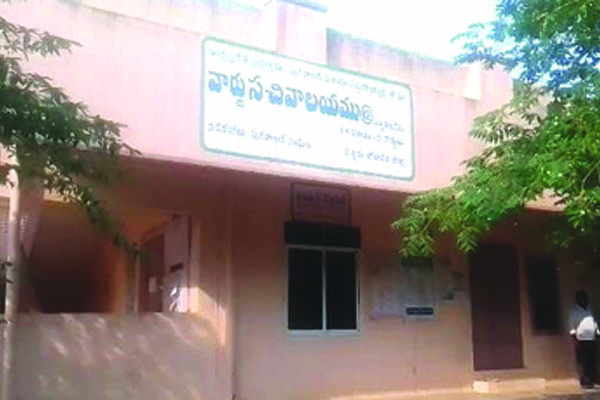 ఎస్‌సి కమ్యూనిటీ హాల్‌ను అప్పగించాలి