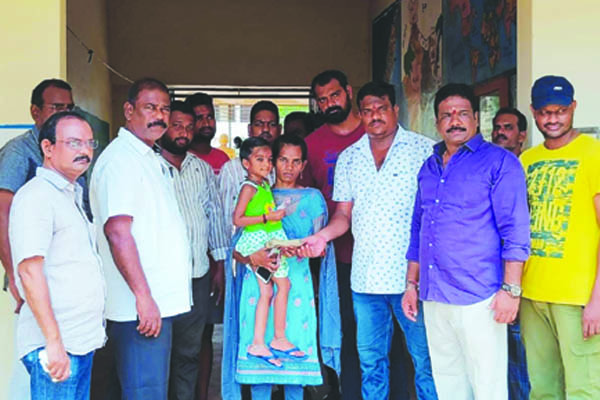 పూర్వపు విద్యార్థుల ఉదారత