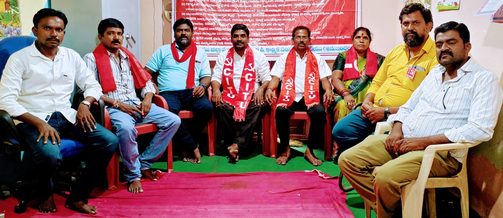 వార్డు శానిటేషన్‌ సెక్రటరీలపై పనిభారం తగ్గించాలి