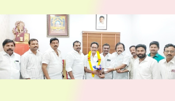 Narasiah-as-YSR-Sevadal-Mandal-Convenor