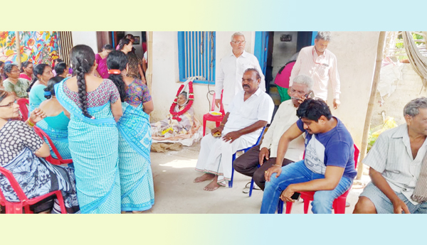 Dulla-Sarpanch-Kondapalli-Pattiyya-is-divorced