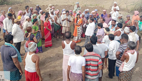 upadhi-hami-workers-protest-in-atmakru