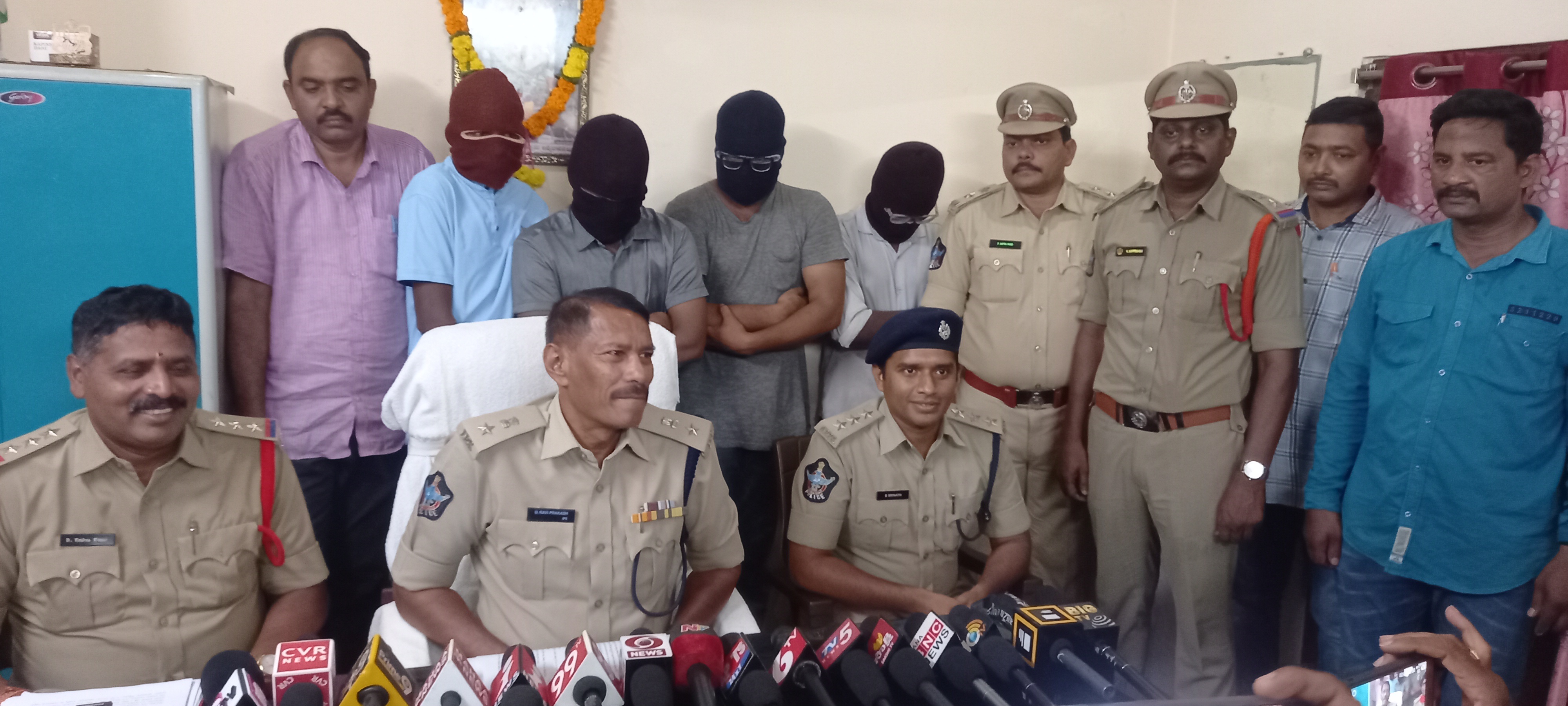 21 కేజీల గంజాయి స్వాధీనం