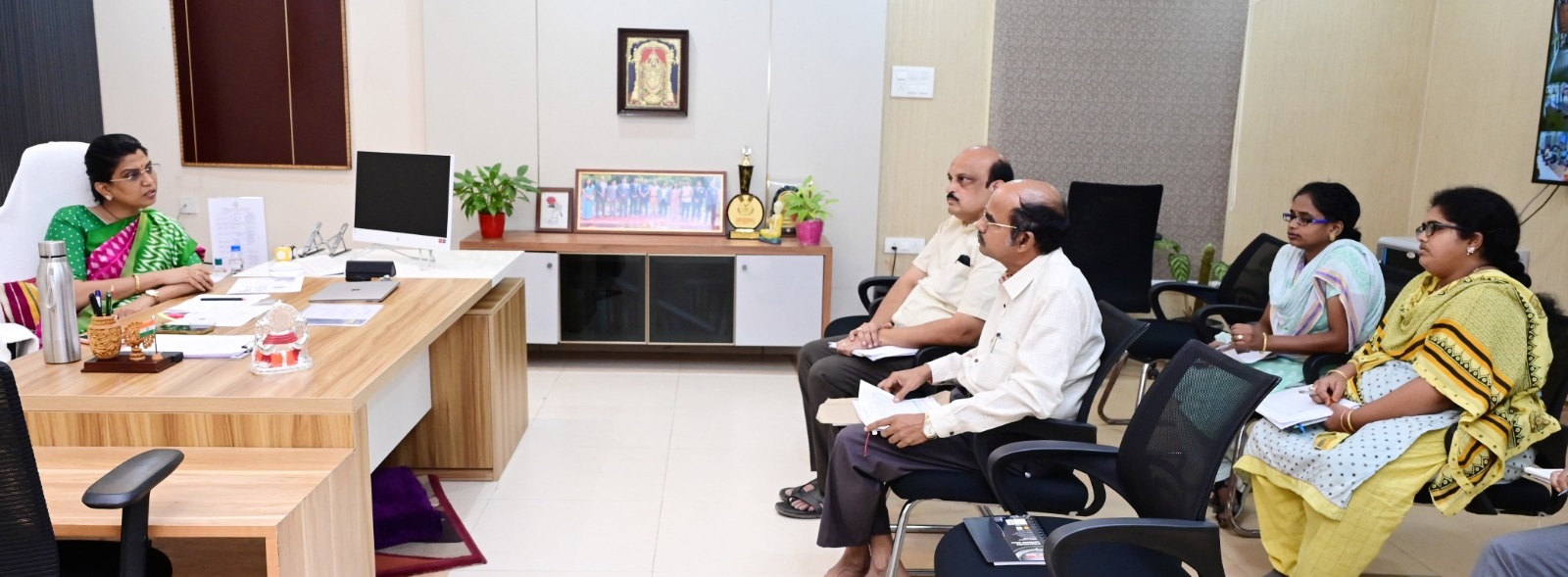 పాడి పశువుల కొనుగోలును ప్రోత్సహించాలి