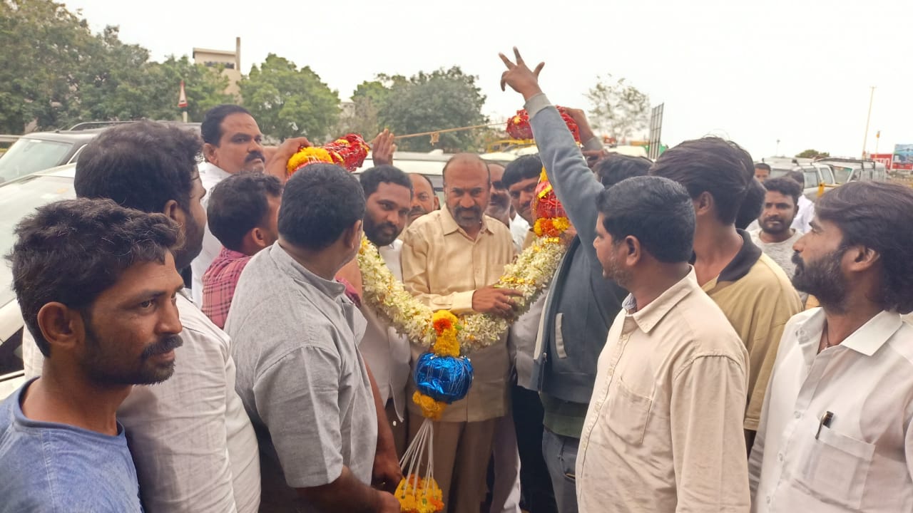 మాజీ ఎమ్మెల్యే ప్రభాకర్‌ చౌదరికి ఘన స్వాగతం