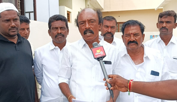 /Keshav-dramas-in-the-guise-of-farmers