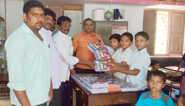 books-distribution-to-students